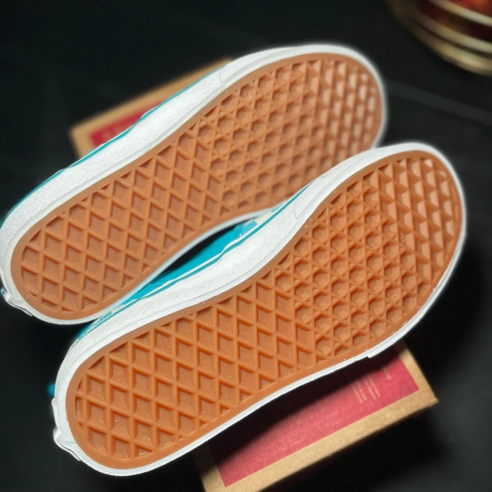 Checkerboard vans - Picture 6 of 14